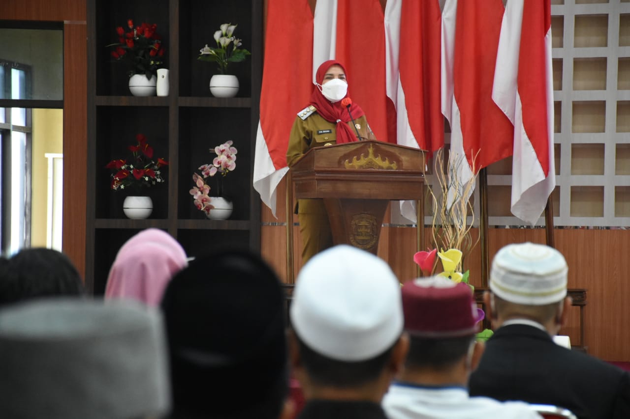 Eva Dwiana Serahkan Bantuan Oprasional Pondok Pesantren Tahap II