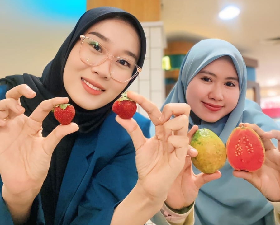 Guava Generation Menolak Stroberry Generation