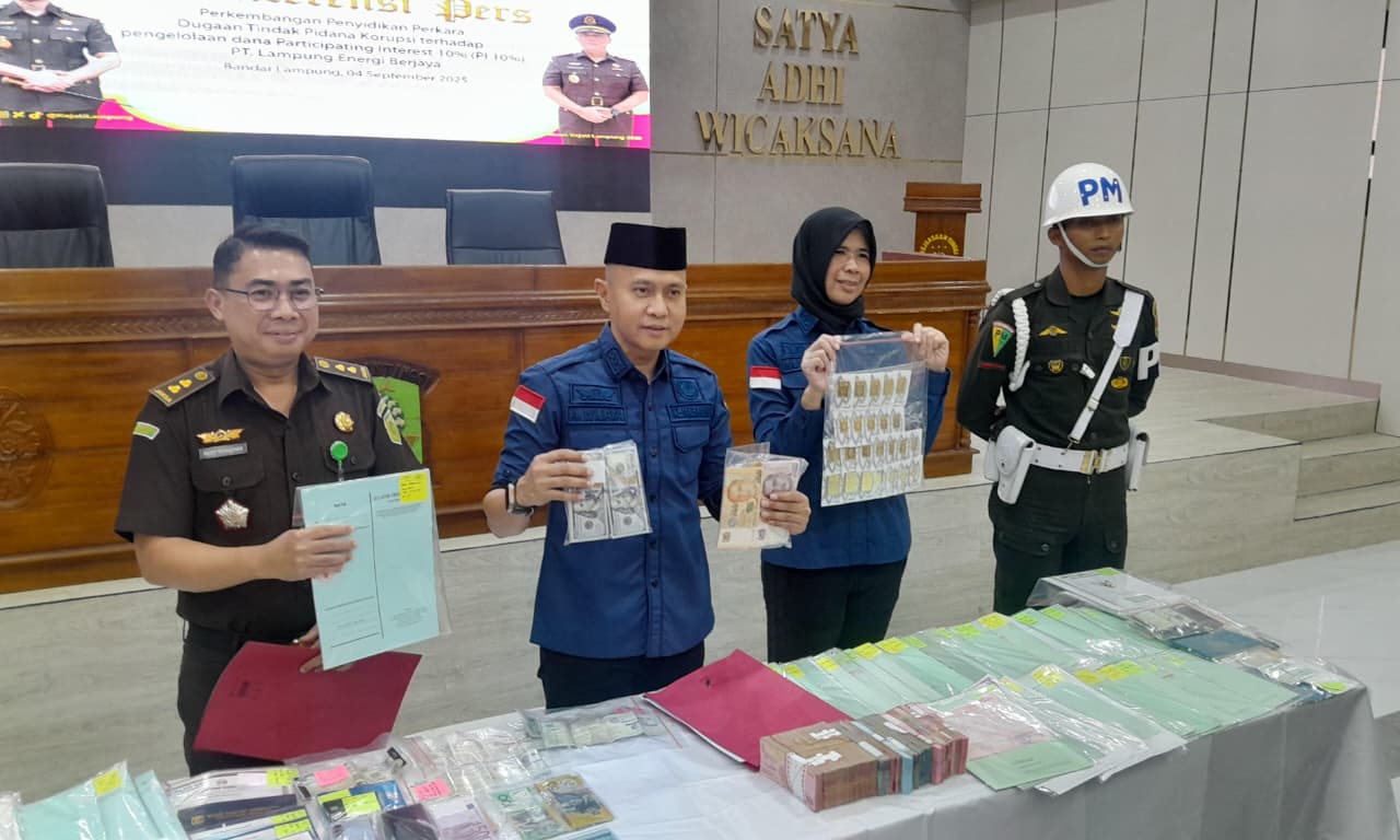 Kejati Periksa Mantan Gubernur Lampung, Sita Aset Rp38,5 Miliar Terkait Dugaan Korupsi Dana PI 