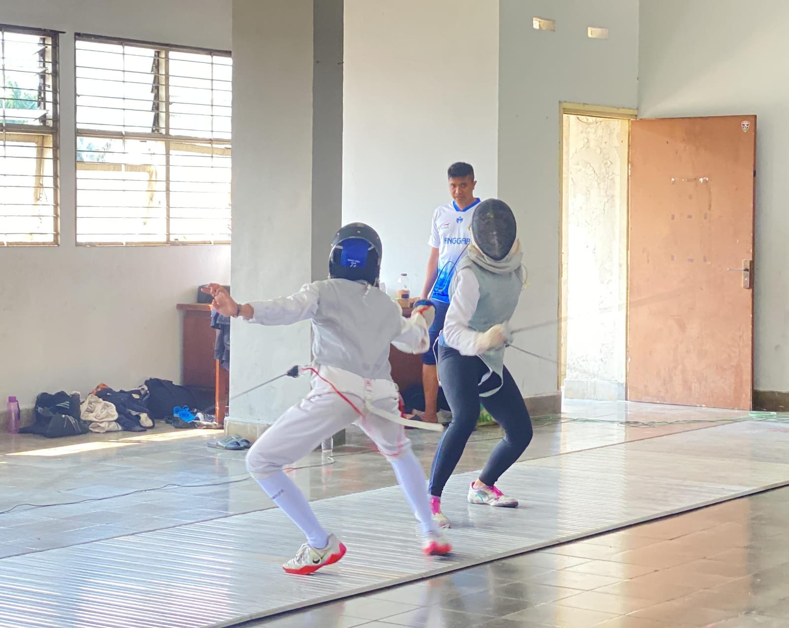 Anggar Jadi Separuh Hidup, Nona Tekuni Sejak SD hingga Raih Prestasi