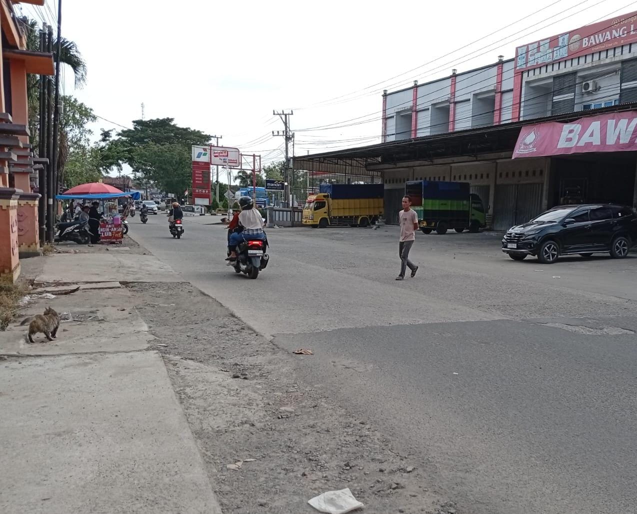 Warga Kota Metro Lampung Bersiaga Di Titik Lokasi Banjir 