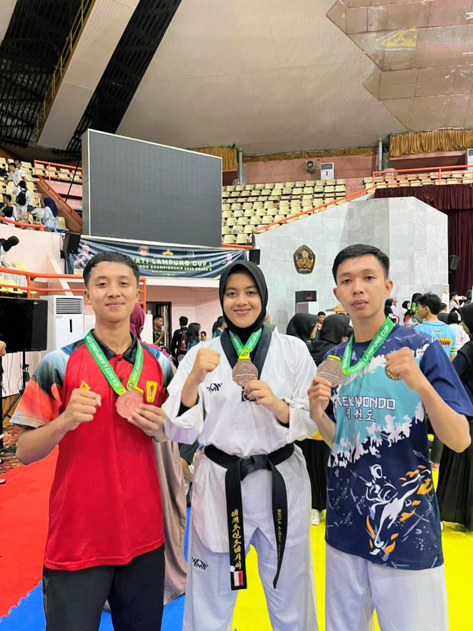 Atlet Taekwondo Universitas Teknokrat Indonesia Raih Tiga Medali di Kajati Lampung Cup I 2025