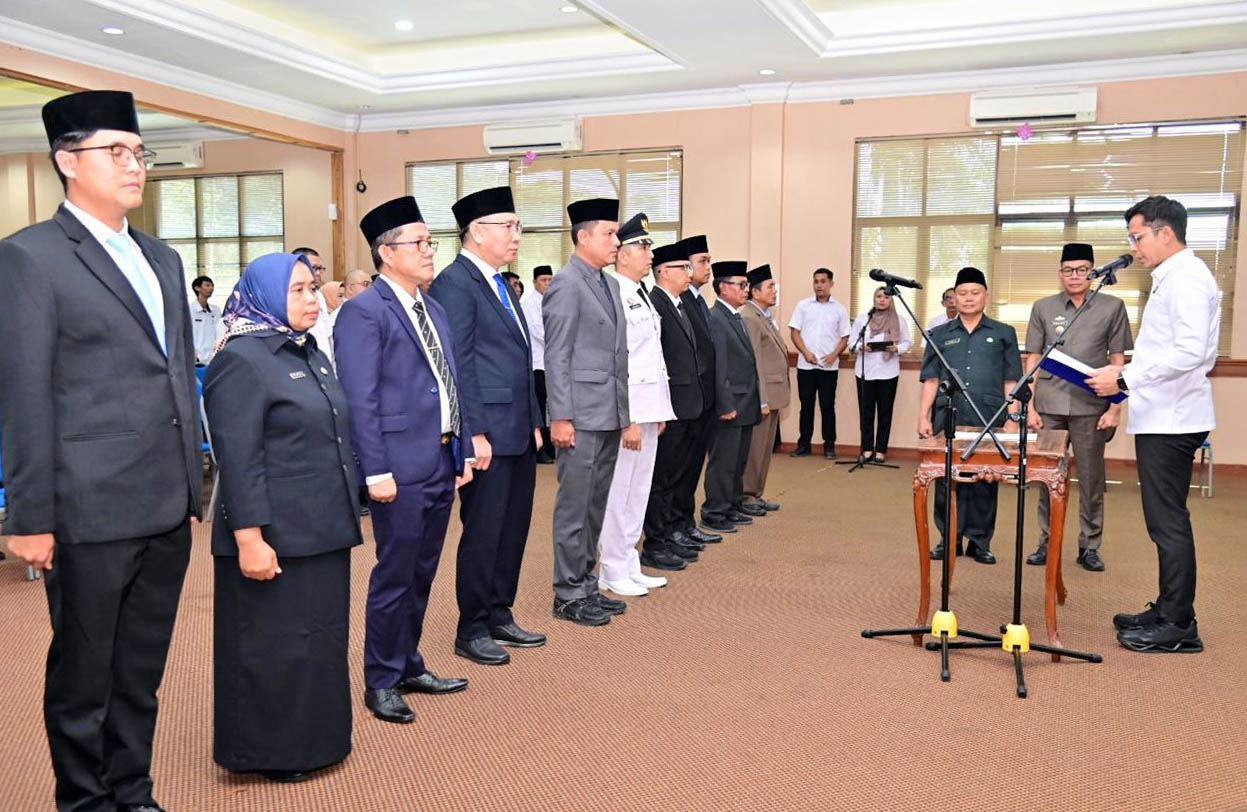 Bupati Egi Segarkan Birokrasi Pemkab Lamsel: 10 Pejabat Dilantik, 3 Plt Diangkat di Pos Strategis
