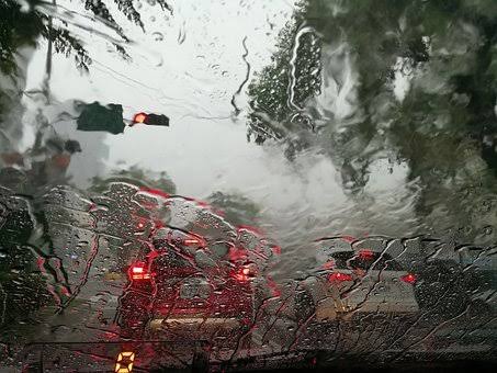 BMKG Prediksi Cuaca Buruk di Lampung Muncul hingga Malam Takbiran