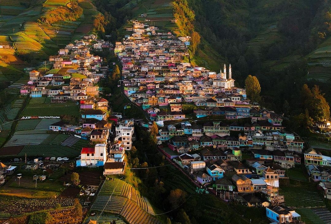 You Won't Believe This Indonesian Village Looks Like Nepal!