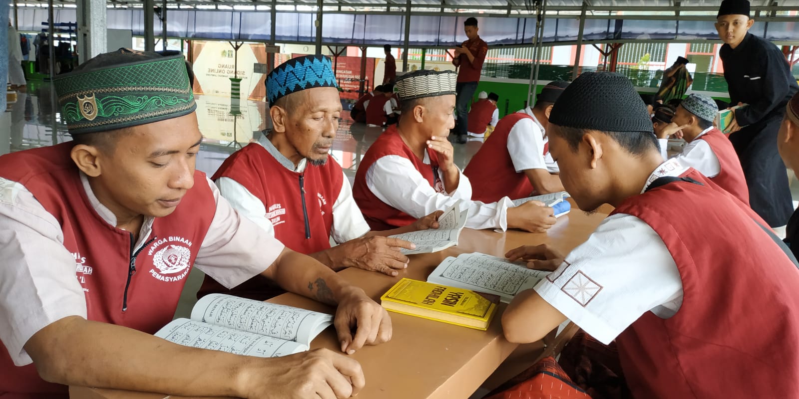 Saat Napi dan Tahanan Rutan Bandar Lampung Belajar Mengaji 