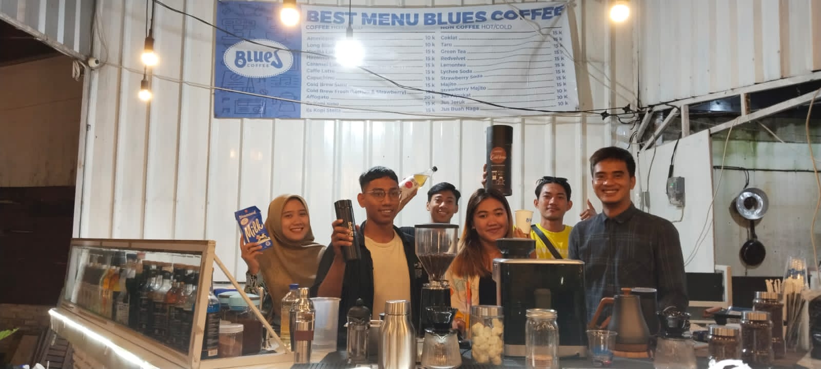 Blues Coffee Lampung Tawarkan Konsep Open Table Khusus Bagi Kalian yang Ingin Meracik Kopi
