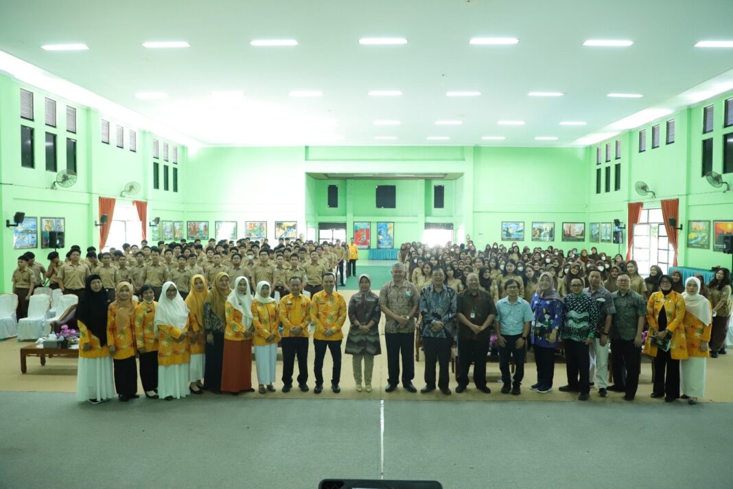Ini Pesan Rektor Unila ke Siswa SMA 2 Bandar Lampung