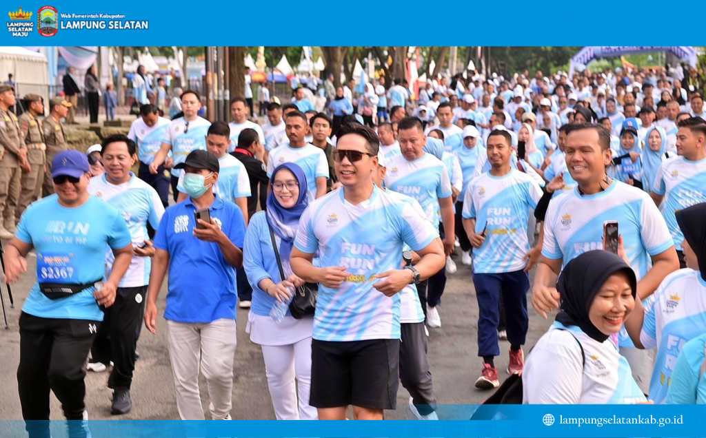 Ribuan Warga Serbu Fun Run Lamsel Fest 2025, Bupati Egi dan UKP Zita Anjani Lari Bareng Bersama Peserta