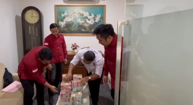 Koruptor Jalan Ir. Sutami Mulai Cicil Uang Pengganti Rp1,8 Miliar, Sisanya Masih Menguap Entah ke Mana