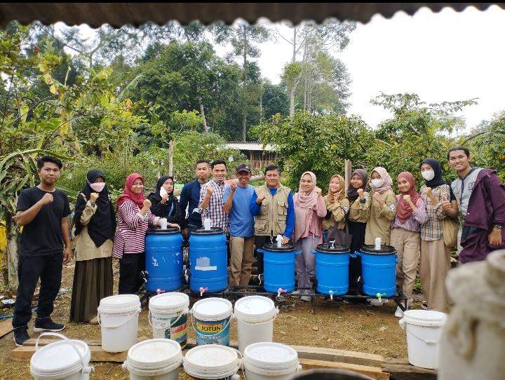 Penelitian Pra Startup: Pengembangan Teknologi Organik Planter Ikonik Lampung Berbahan Dasar Limbah Kulit Kopi