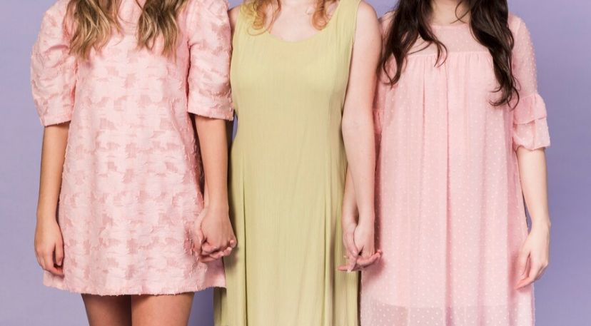 Rekomendasi Dress Wanita Casual yang Wajib Kamu Pakai Saat Hangout