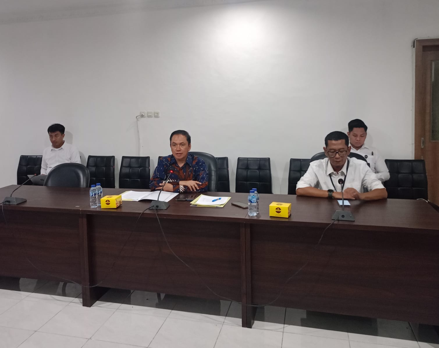 Beras Tembus HET, Pengawasan Tembus Pandang