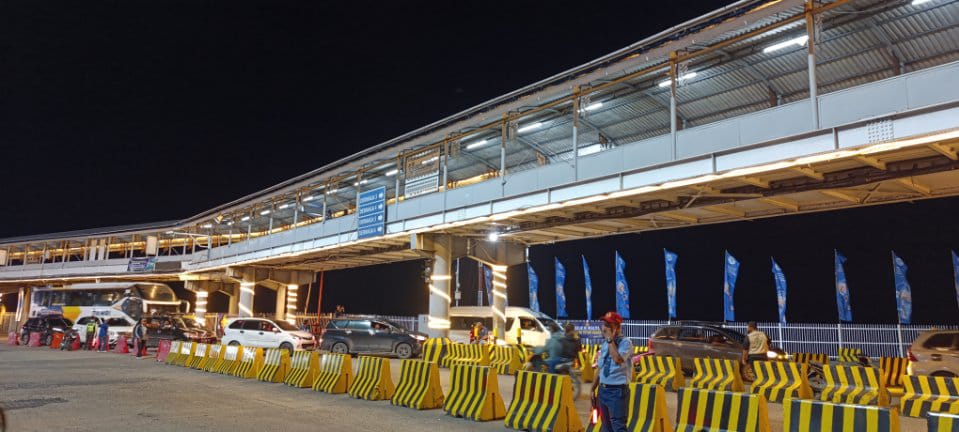 Hari Kedua Lebaran, Ribuan Pemudik Kembali ke Pulau Jawa