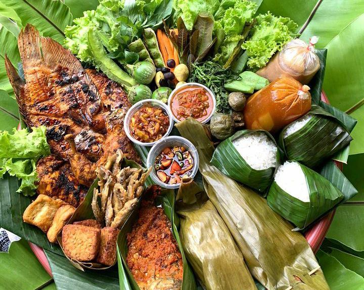 Wajib Dicoba! Rumah Makan Tradisional Khas Lampung Bernuansa Homey