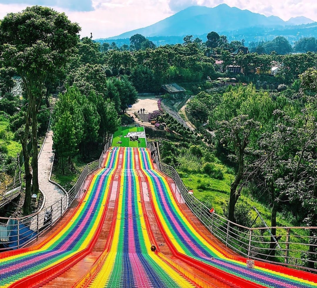 9 Wahana Rainbow Slide di Indonesia, Nomor 3 dan 5 di Lampung, Sensasi Liburan yang Memacu Adrenalin Anda!
