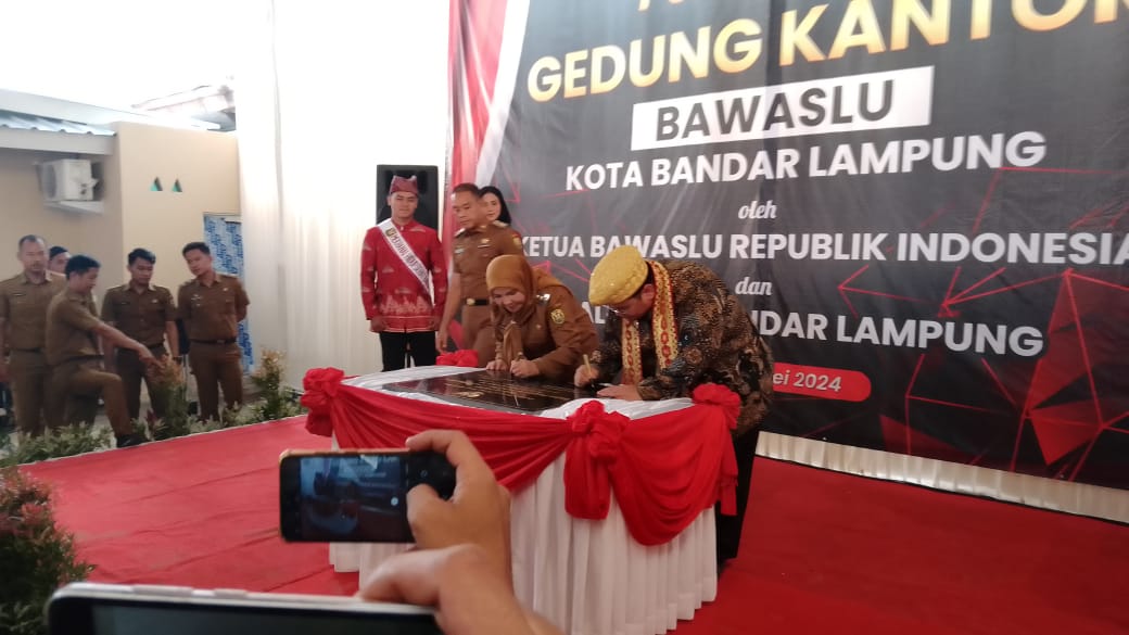 Resmikan Gedung Hibah dari Pemkot Bandar Lampung, Ketua Bawaslu RI Ingatkan Netralitas 