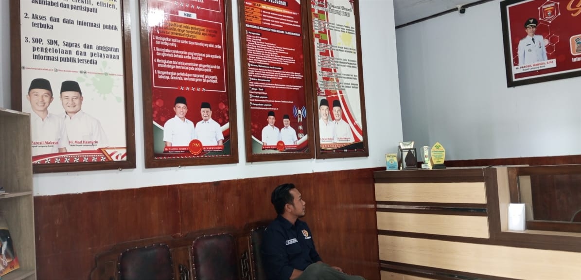 Foto Bupati-Wakil Bupati Lampung Barat Belum Diganti, Fraksi Golkar Minta Ini