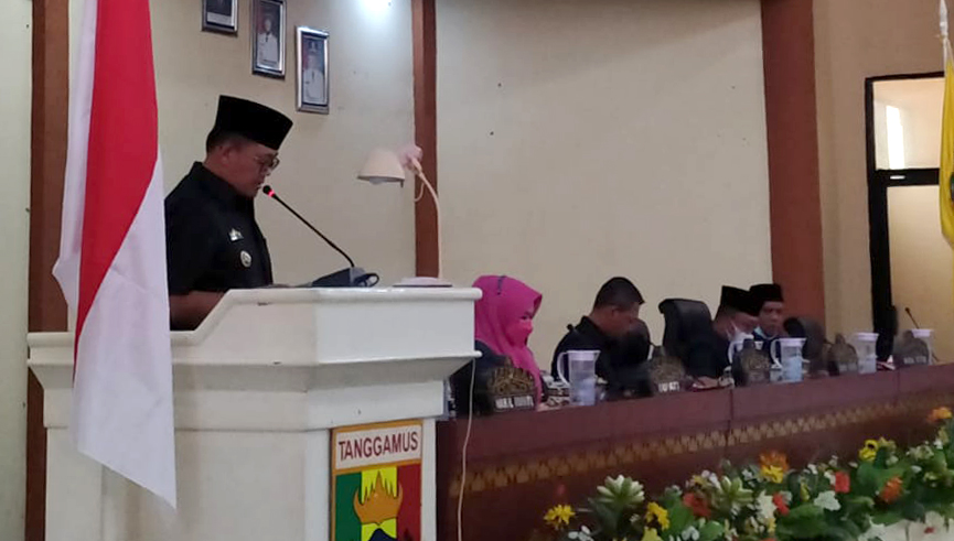 Pemkab Tanggamus Sampaikan Tiga Raperda Kepada DPRD 