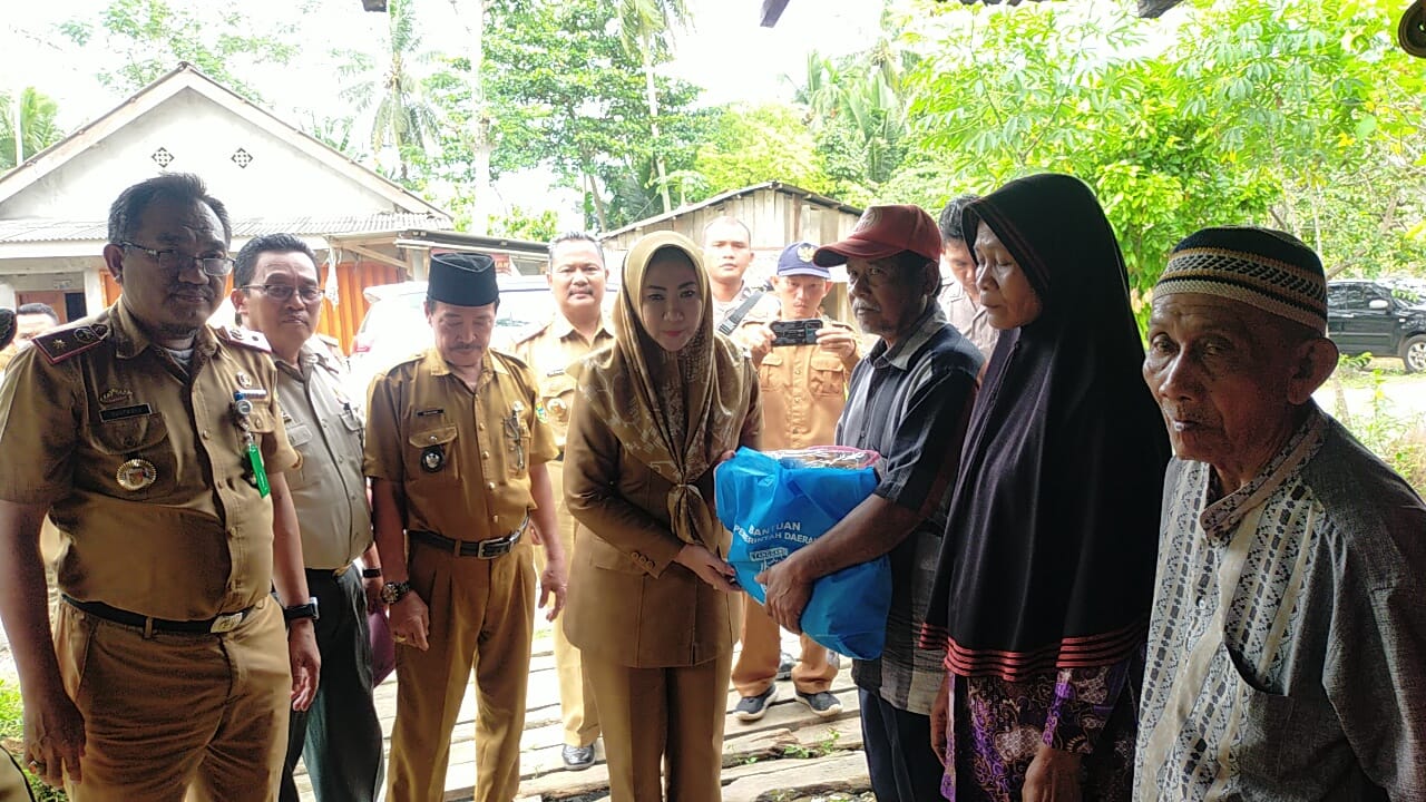 Warganya Terkena Angin Puting Beliung, Ini yang Dilakukan Pemkab Tanggamus