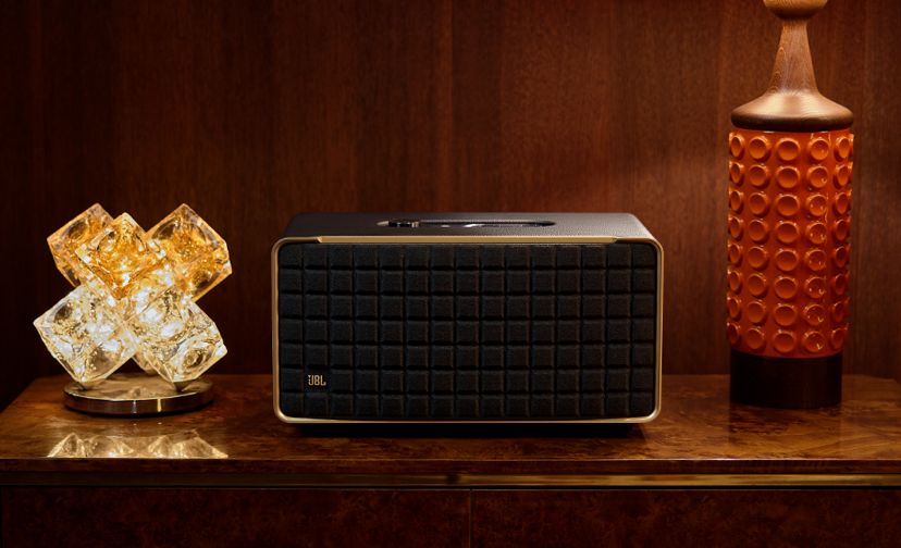 JBL Authentics 500 Hadirkan Suara Dolby Atmos Seperti Nonton Konser di Rumah