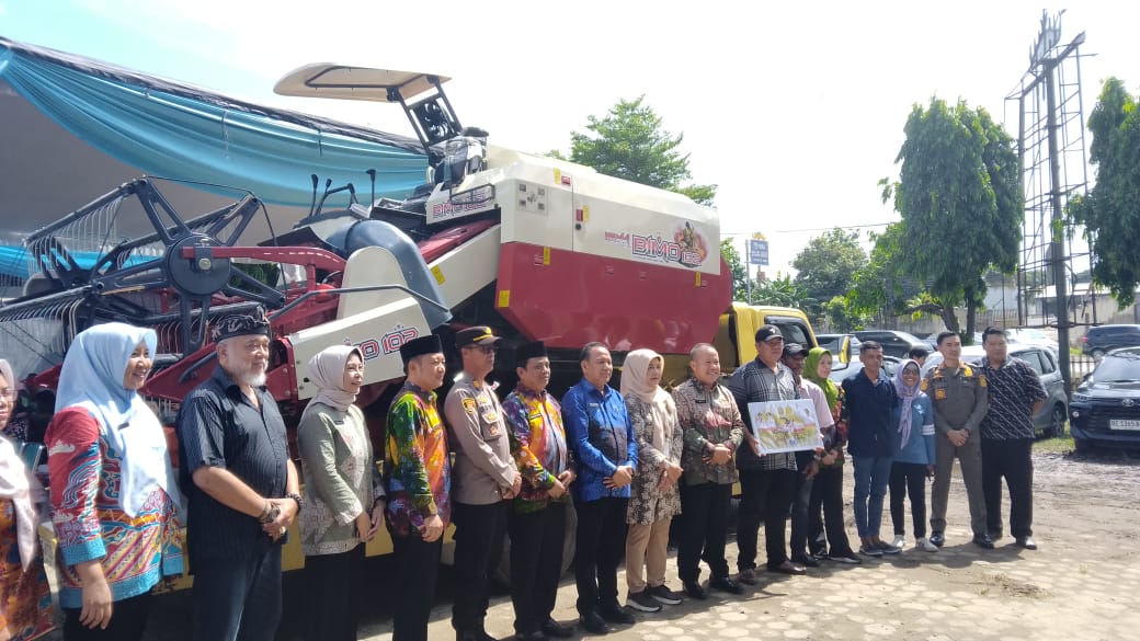 Terima Hibah Bantuan Alat Panen Padi Modern, Pemkot Bandar Lampung Siap Tingkatkan Produktivitas Petani