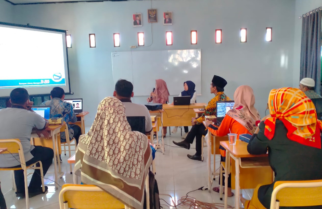 Dosen Universitas Teknokrat Indonesia Gelar Pelatihan Door Lock Bagi Siswa MA Ma’arif 1 Punggur