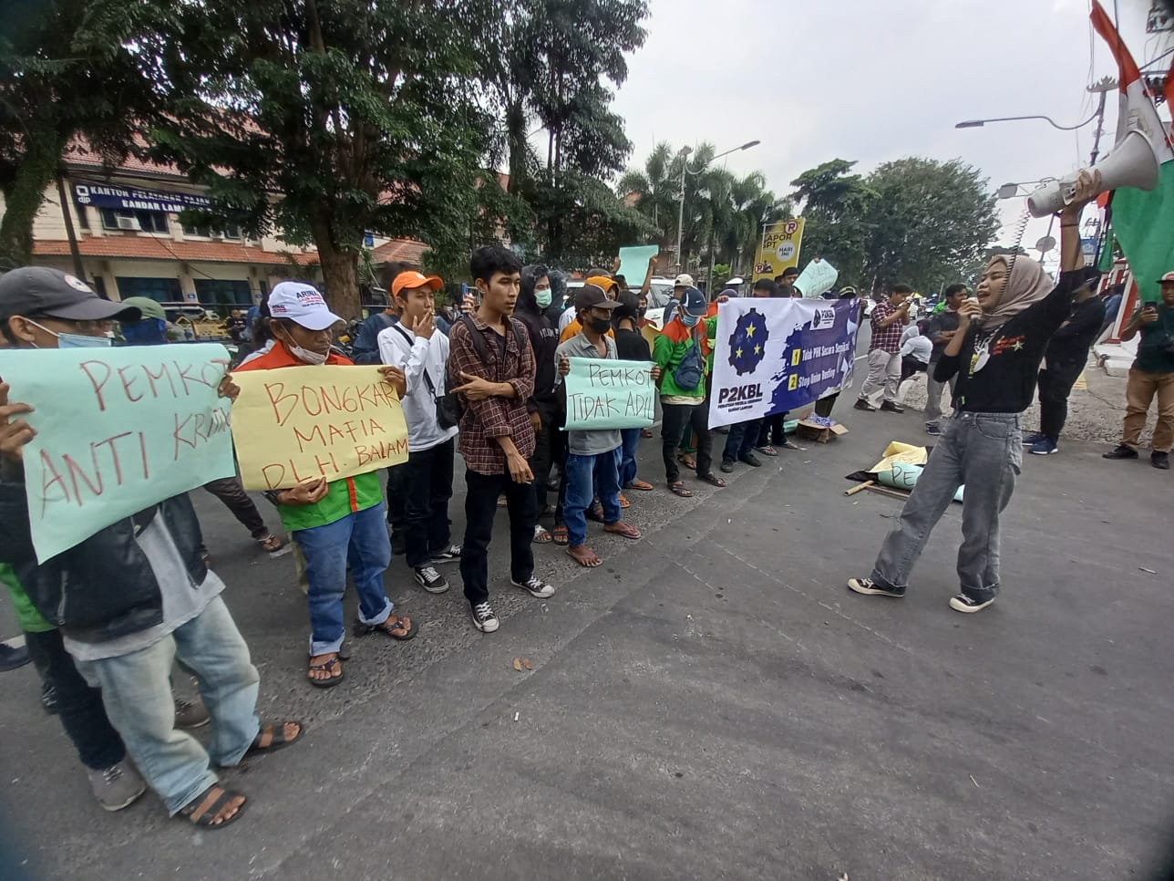 Mantan TKS DLH Geruduk Pemkot Bandar Lampung