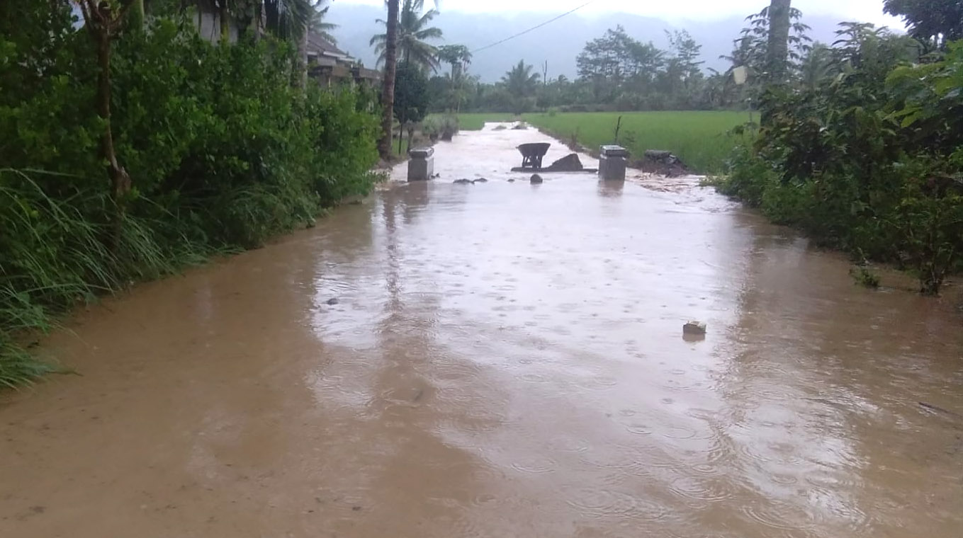 Waduh, Wilayahnya Banjir, Peratin di Suoh Malah Tidak Tahu 