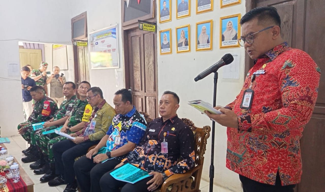 Sekdakab Way Kanan Machiavelli Hadiri Acara Kunjungan Tim Wasef TMMD ke-126 Tahun 2025 di Kampung Sriwijaya