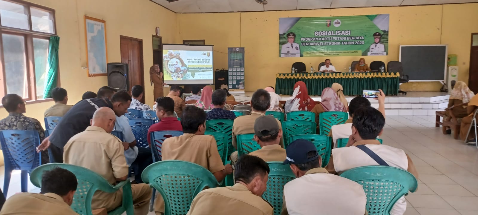 Tingkatkan Kesejahteraan Petani, DKPTPH Lampung Sosialisasikan e-KPB di Lampung Timur