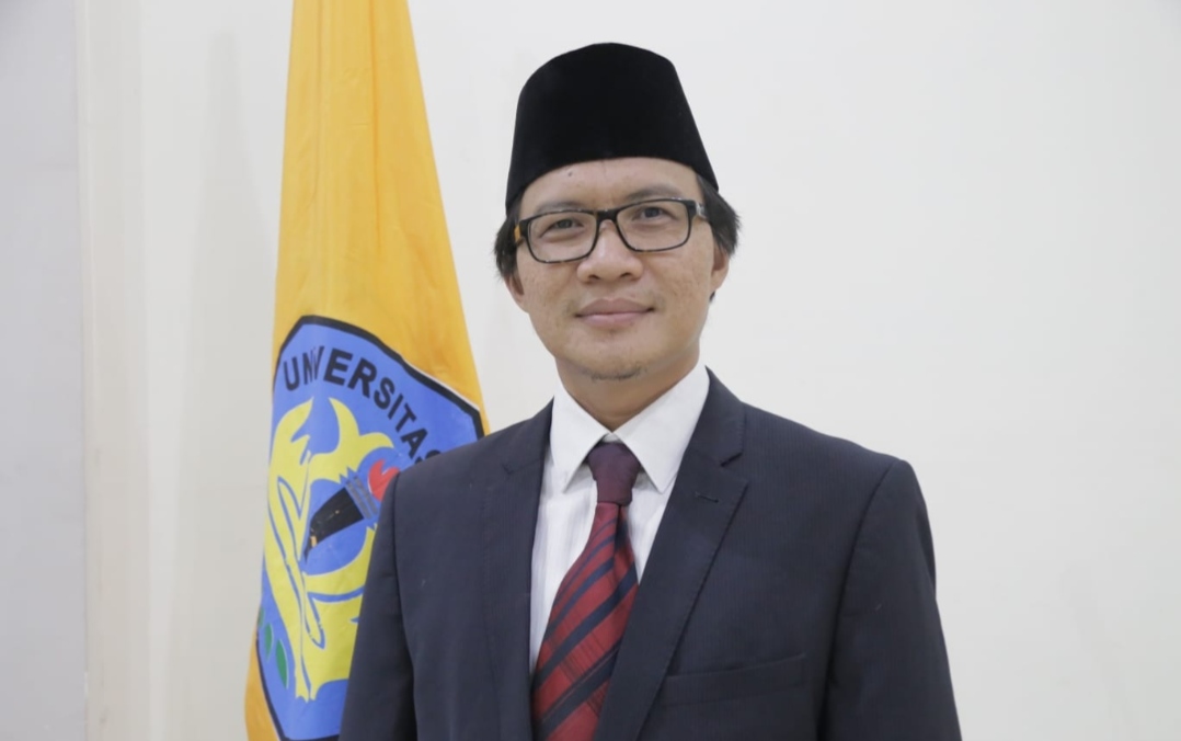 Siang Ini, Prof Rudy Dikabarkan Daftar Bacarek Unila Dikawal Dua Pengacara Nasional