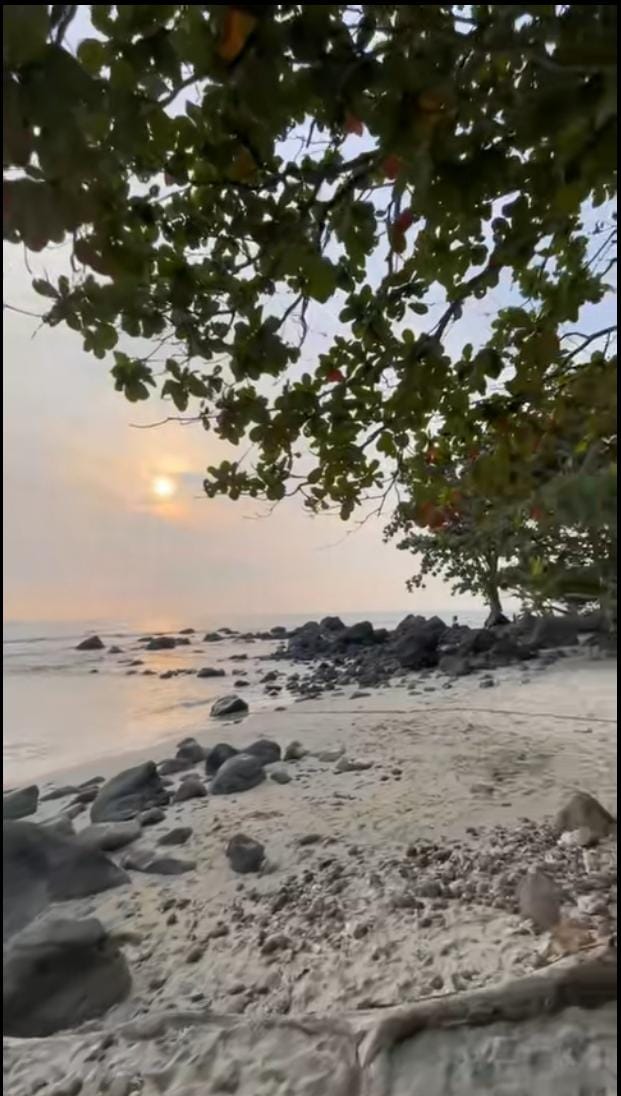 Setigi Batu Beach Kalianda, Rekomendasi Pantai Asri untuk Liburan Bersama Teman dan Keluarga