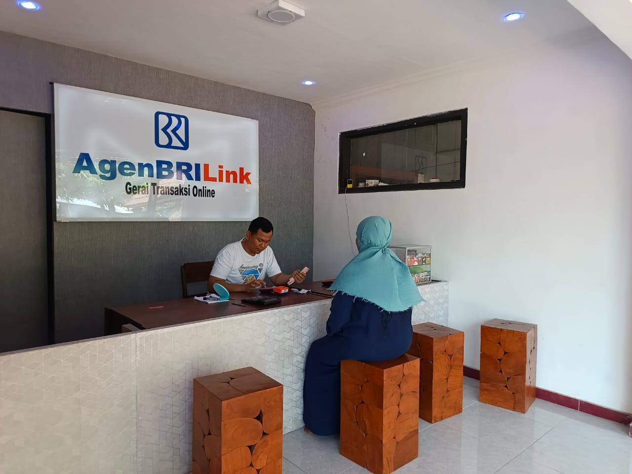 Agen BRILink Kebun Kelapa Sawit Dekatkan Layanan ke Masyarakat