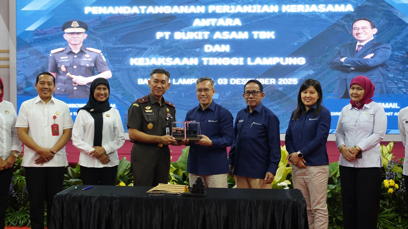 Wujudkan Proyek Strategis Sesuai GCG, PTBA dan Kejati Lampung Tandatangani PKS Bantuan Hukum dan TJSL