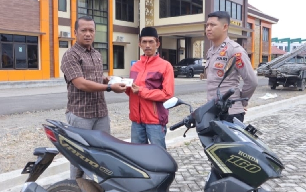 Terungkap Dengan Ciri Ciri Identik Motor di Medsos, Polres Pringsewu Berhasil Temukan Motor Korban