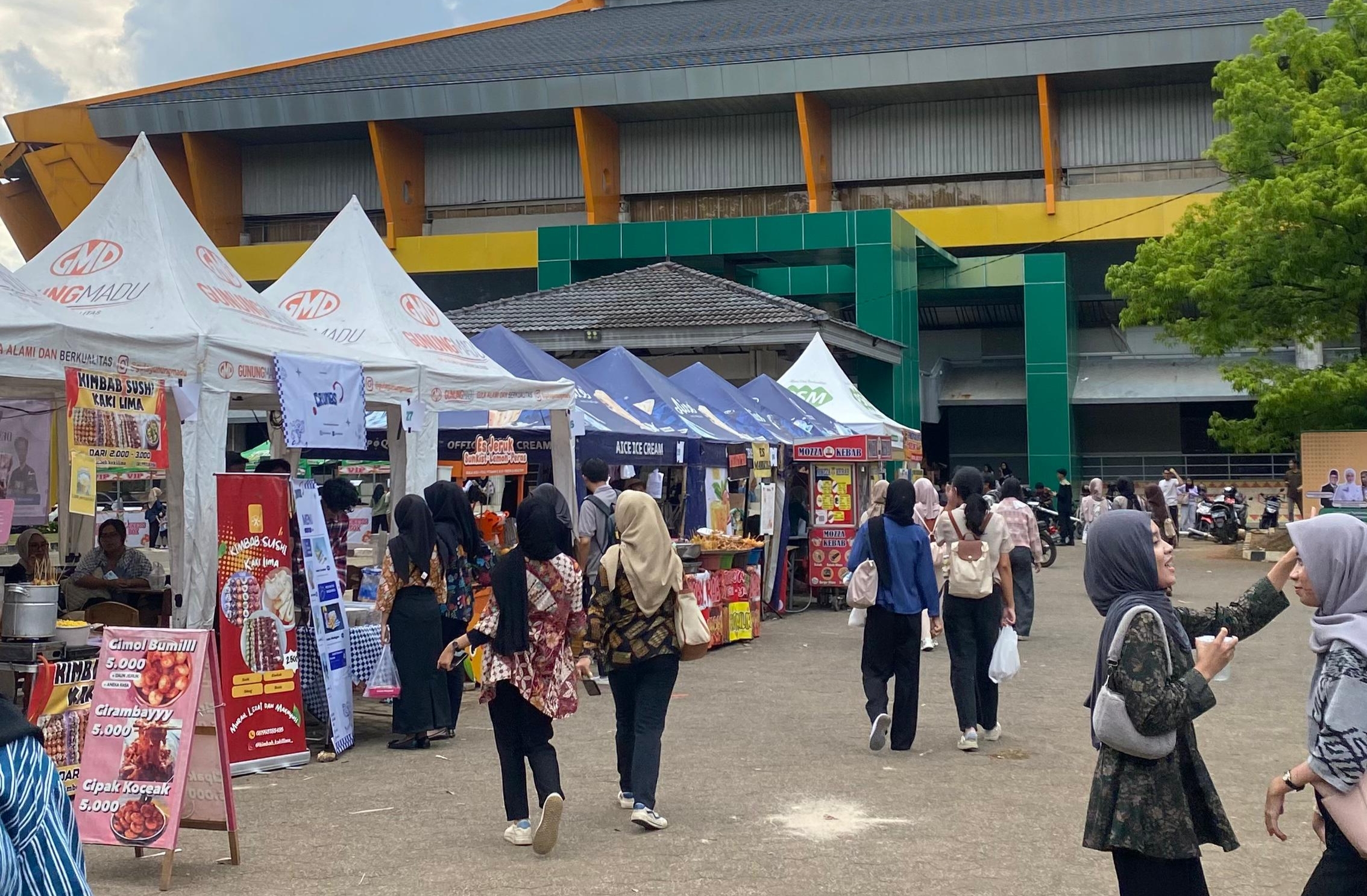 BEM FEB UNILA Gelar Economic Fair 2024, Mulai dari Bazar Kuliner hingga Festival Music