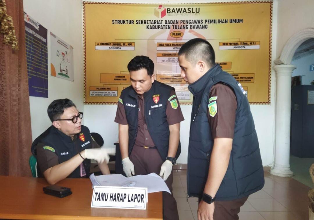 Kejari Geledah Kantor Bawaslu Tulang Bawang, Diduga Terkait Korupsi Dana Hibah Pemilu 2023/2024