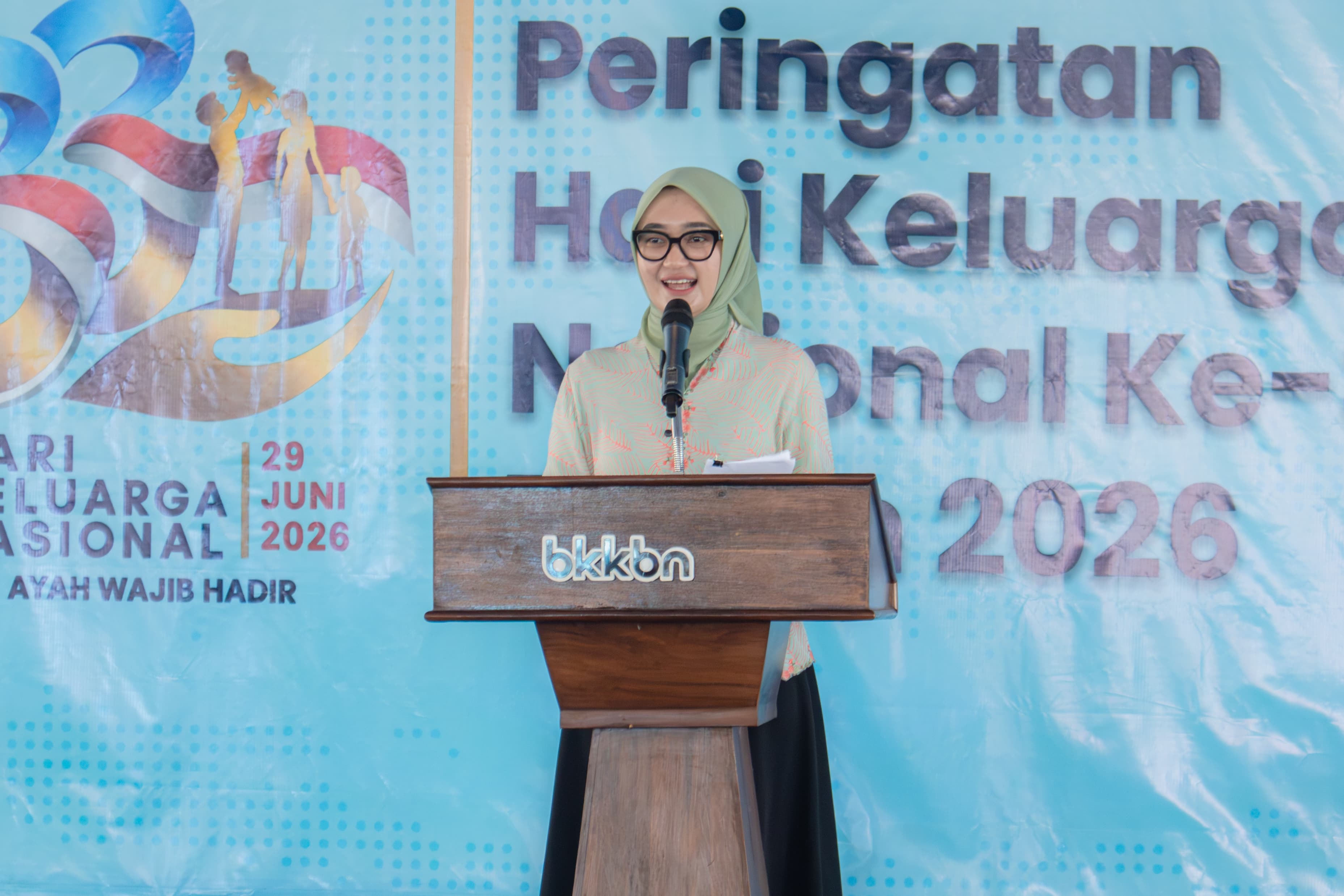 Wagub Jihan Tekankan Peran Ayah Tak Sekadar Pencari Nafkah