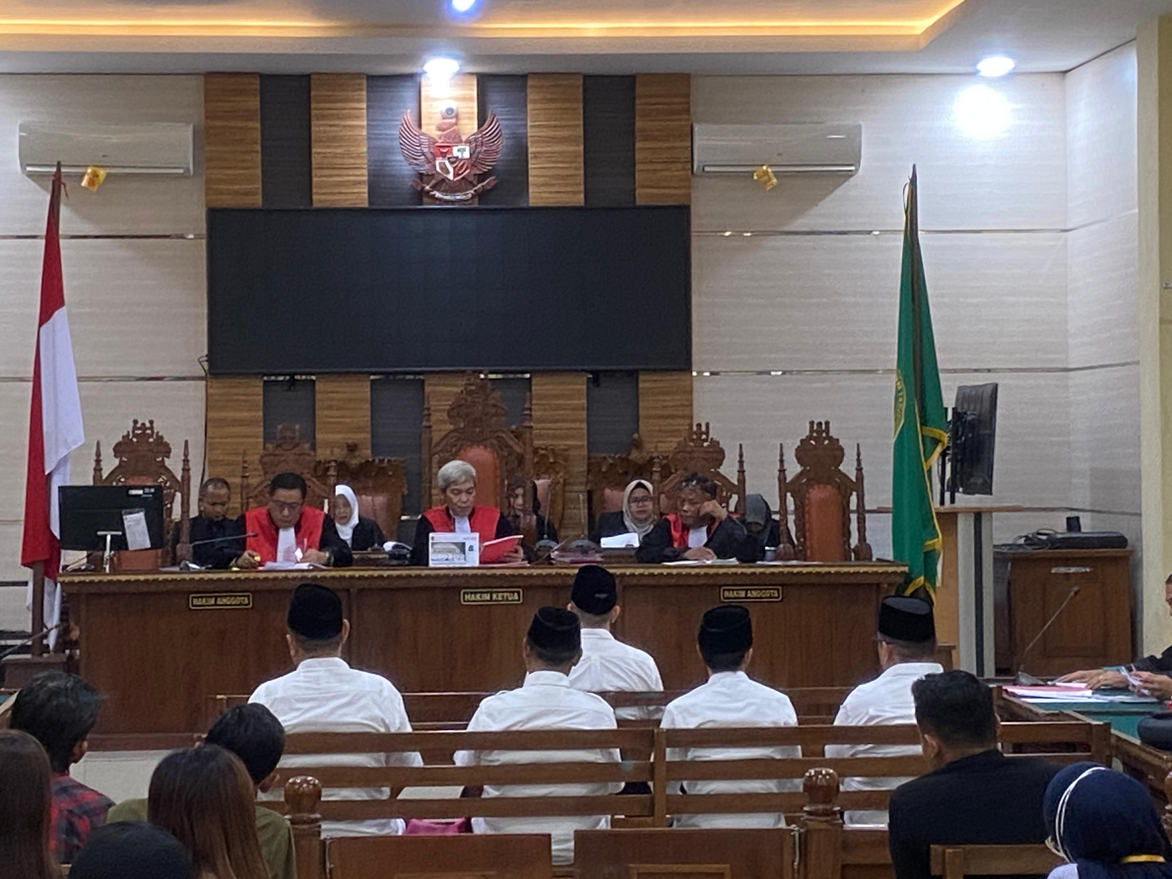 Mantan Bupati Pesawaran Dendi Ramadhona Jalani Sidang Perdana Kasus Dugaan Korupsi Proyek SPAM Rp8,2 Miliar