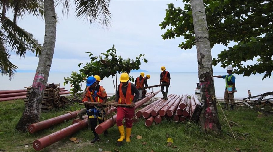 PLN Nyalakan Listrik Ratusan Rumah di Pematang Sawa