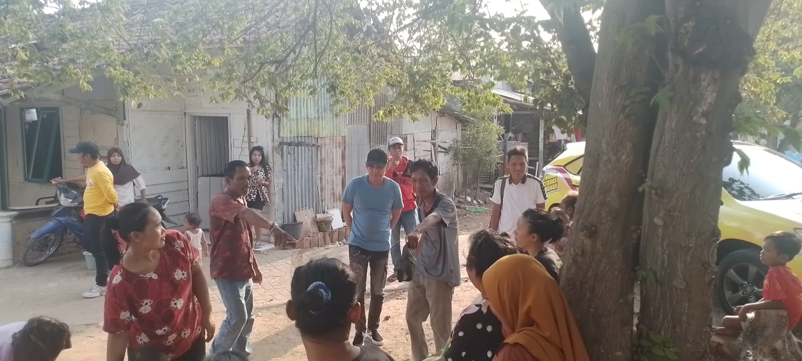 Warga Kurang Air Bersih Imbas Kemarau, Politisi Partai Golkar Bandar Lampung Ini Kirim Mobil Tangki 