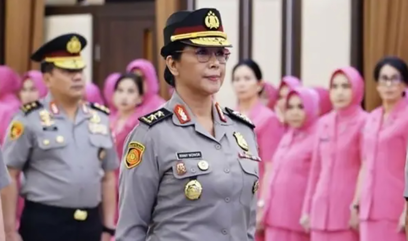 Rinny Shirley Theresia Wowor, Naik Pangkat Jenderal Bintang 2 dan Jadi Polwan Pertama Sandang Doktor Psikologi