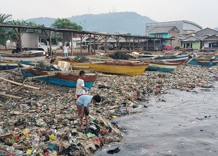 Pasca 1 Hari Aksi Sosial Viral Sampah Di Pantai Sukaraja Masih Menumpuk, Ini Harapan Nelayan 