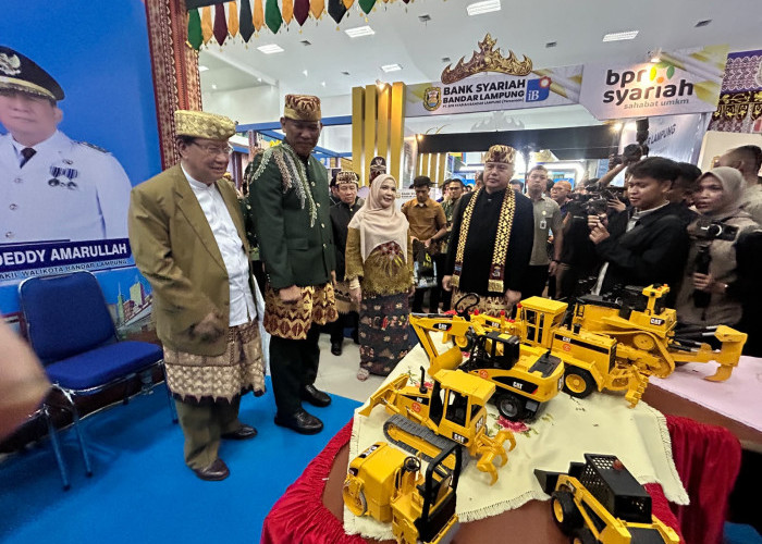 Rektor Teknokrat Apresiasi Hasil Pembangunan Eva Dwiana di Bandar Lampung Expo 2026