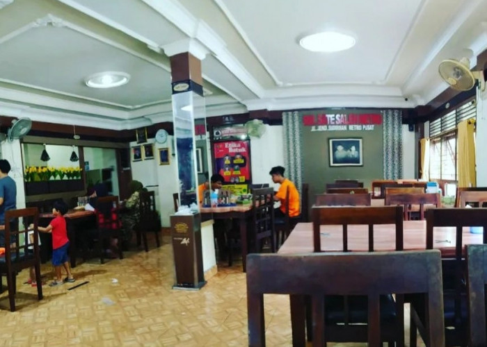 Hanya 1 Jam Dari Bandar Lampung, Eksplor Sate Saleh hingga Es Doger Iwan, Kuliner Legendaris di Metro