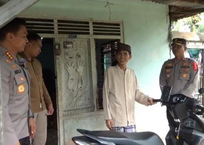 Polisi Serahkan Motor Kakek Difabel yang Jadi Korban Begal