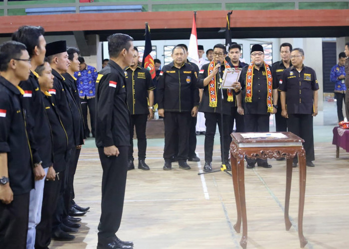 Resmi Dilantik, Ini Pesan untuk Pengurus DPC Granat Lampung Barat 