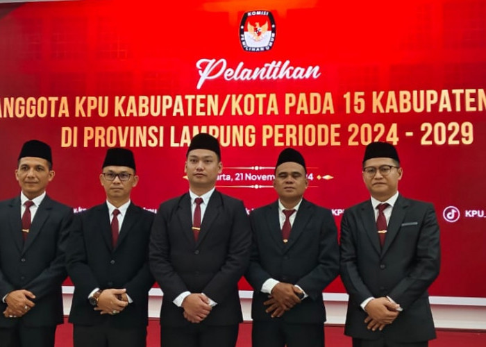 Miftah Farid Jabat Ketua, Lima Anggota KPU Pesisir Barat Resmi Dilantik