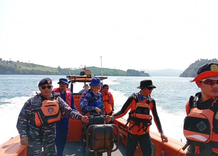 Tiga Hari Belum Ditemukan, Tim SAR Gabungan Perluas Pencarian Penumpang KMP Batumandi Ýang Terjatuh di Laut